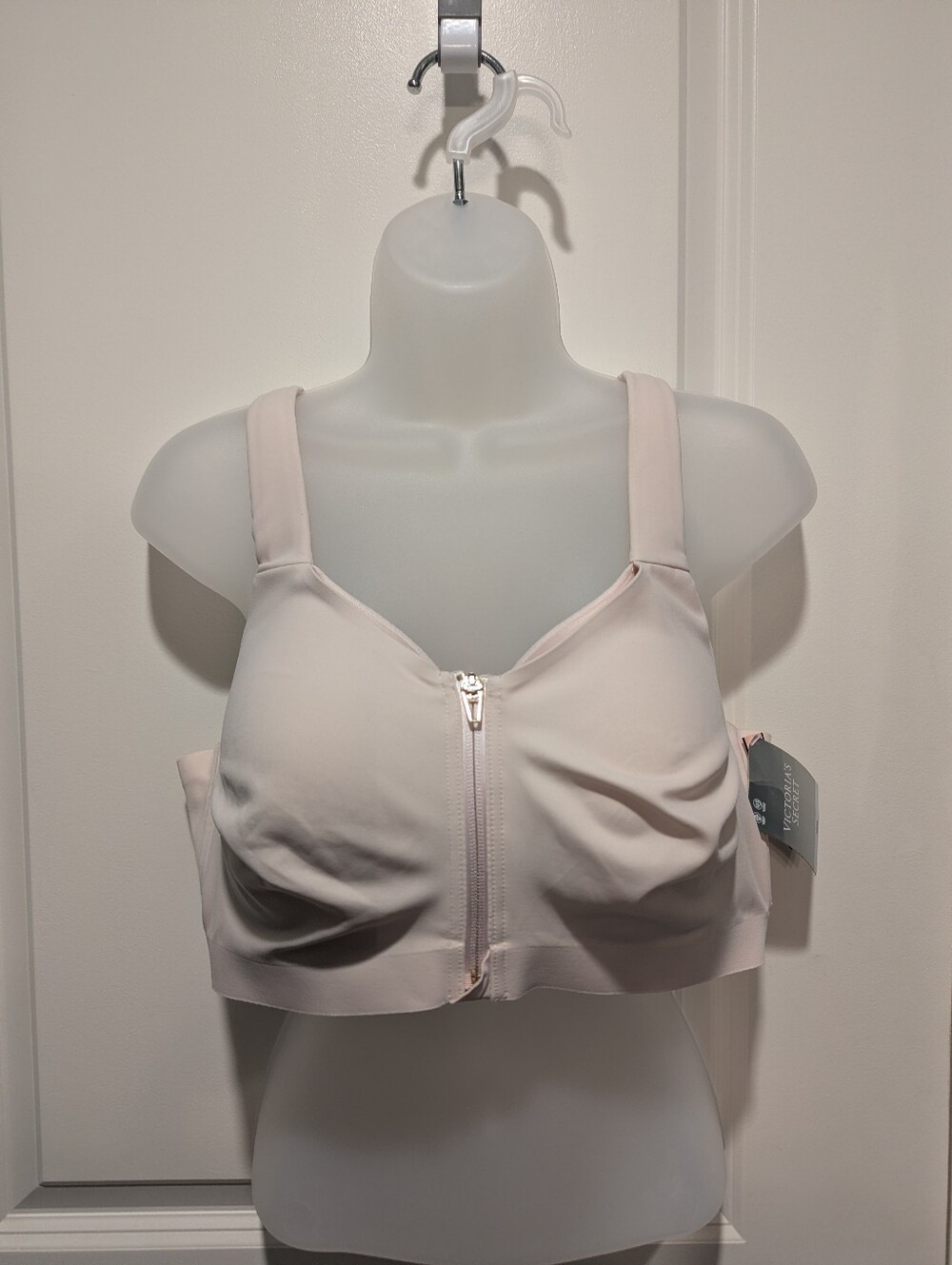 Victoria's Secret Knockout Front-closure Sportsbra - 38DD - NWT